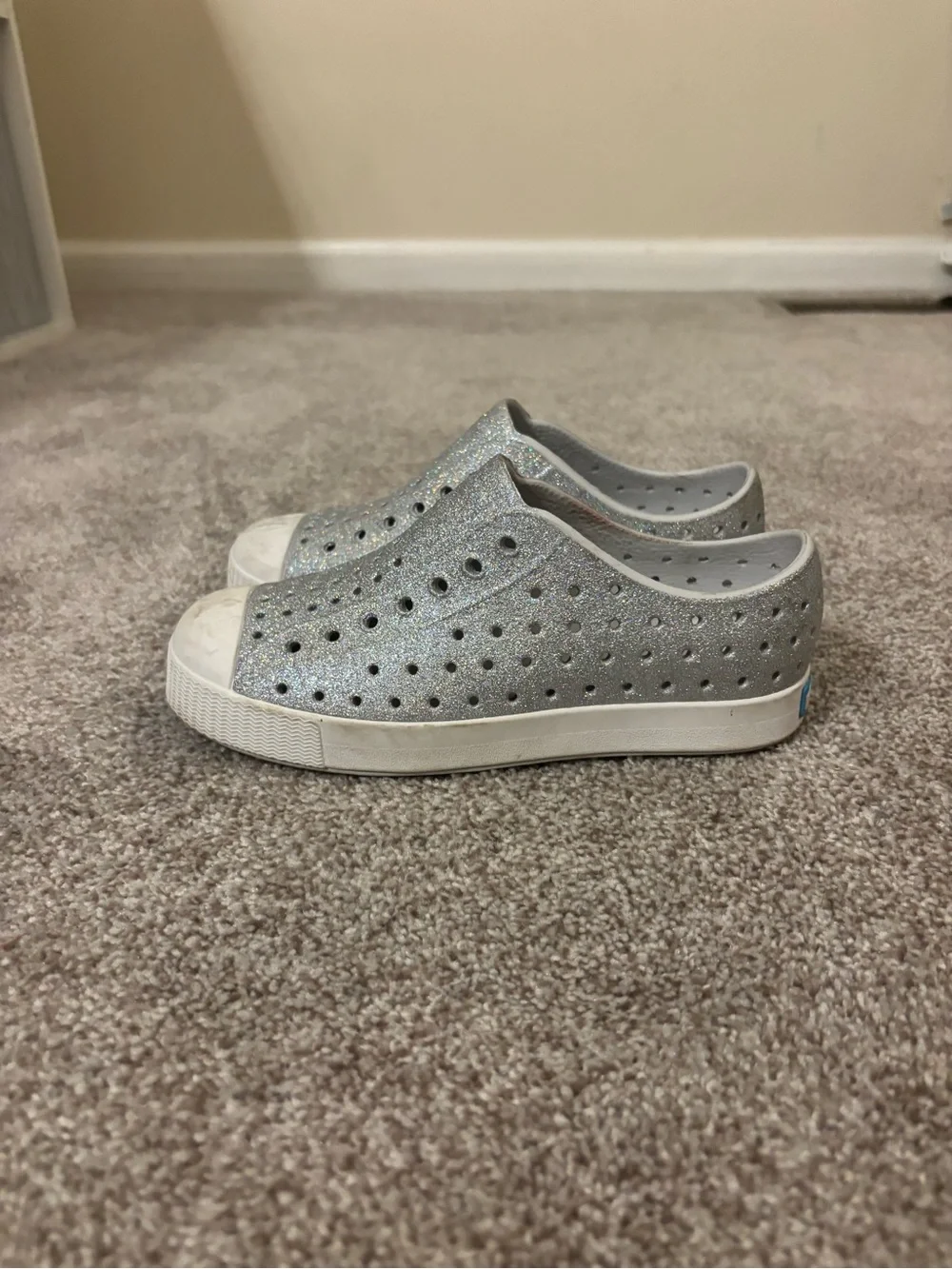 J1 Native Silver Glitter Jefferson Slip-On Kids Shoes